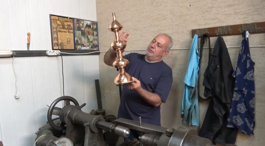 Türkiye'nin son 5 alemcisinden biri 120 yıllık aile mesleğini devam ettiriyor