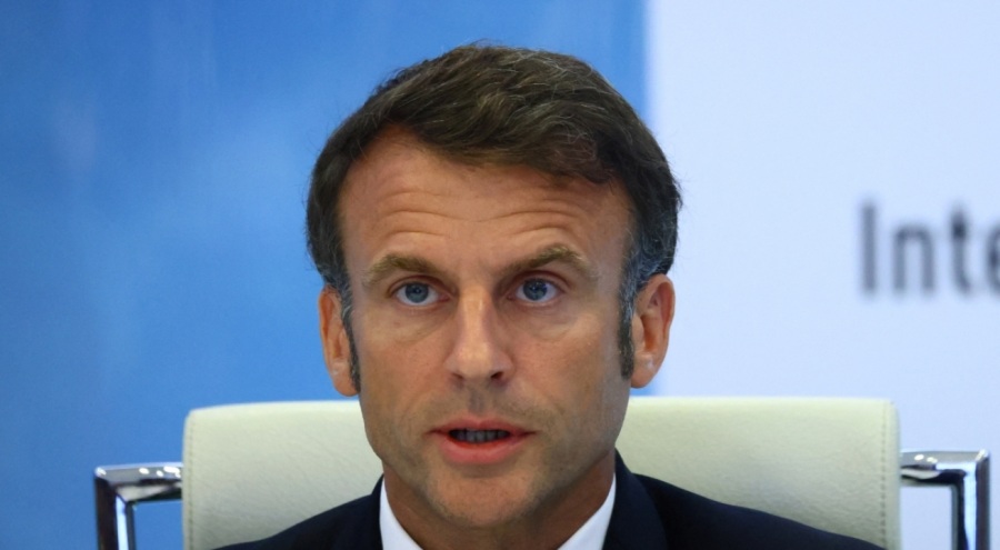 Macron: Kabul edilemez ve gerekçesiz