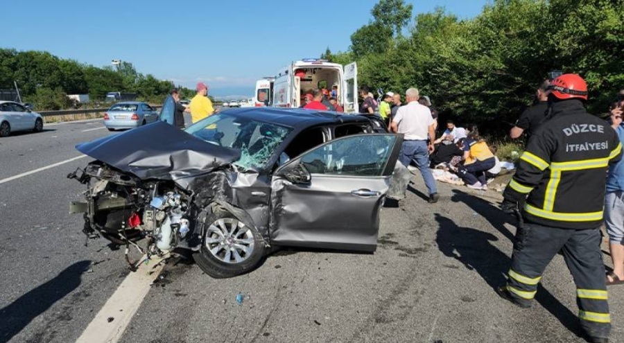 Anadolu Otoyolu'nda zincirleme kaza: Çok sayıda yaralı