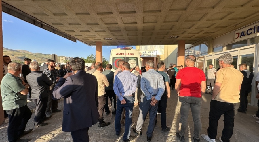 Yaylaya gidenleri taşıyan minibüs takla attı