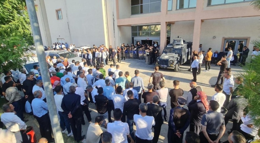 Amca çocukları arasında kavga