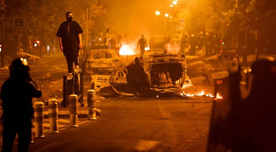 Fransa'da gözaltına alınanların sayısı 1000'e yükseldi