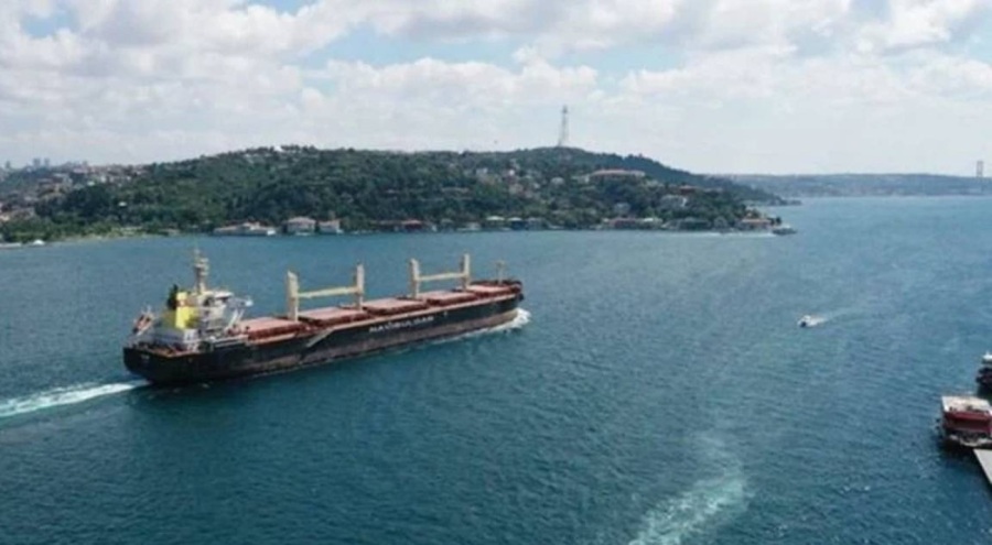 İstanbul Boğazı'nda gemi trafiği kapatıldı