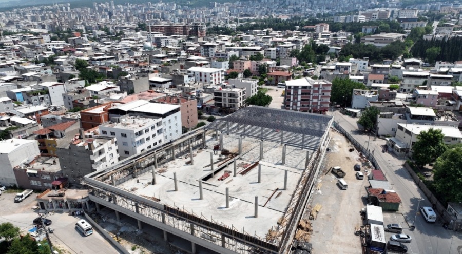 Bursa'da Arabayatağı kapalı pazar yeri inşaatı sürüyor