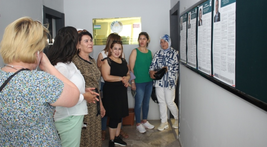 Bursa'daki Özbek vatandaşları sandık başına gitti