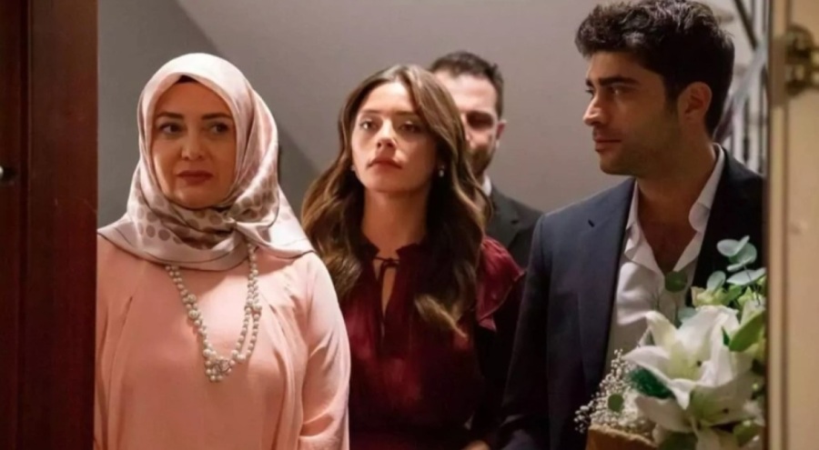 Kızılcık Şerbeti'nin yönetmeninden oyunculara tavsiye