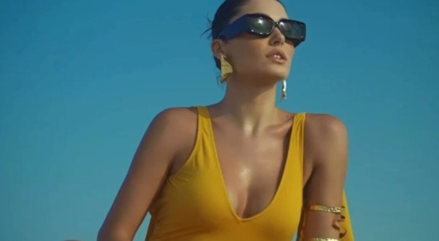 Hande Erçel İtalya'da