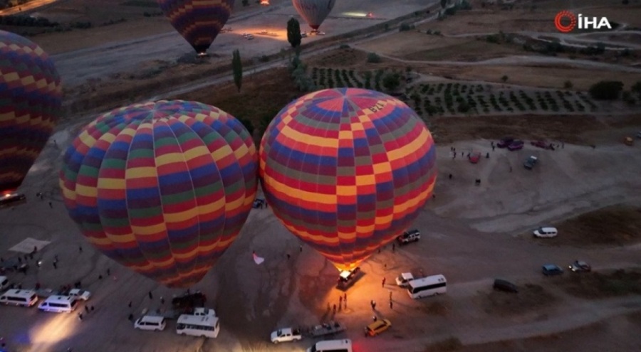 Kapadokya'da turist yoğunluğu!