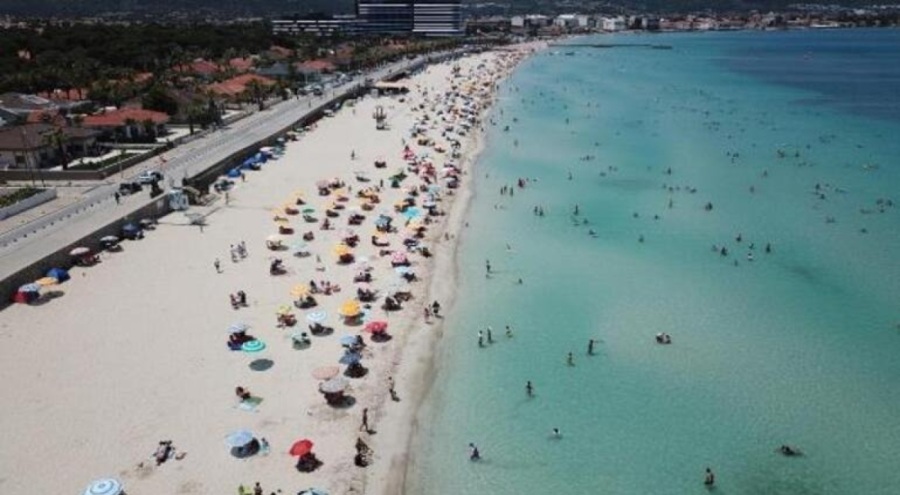 Çeşme'de bayram tatilinin son gününde de doldu