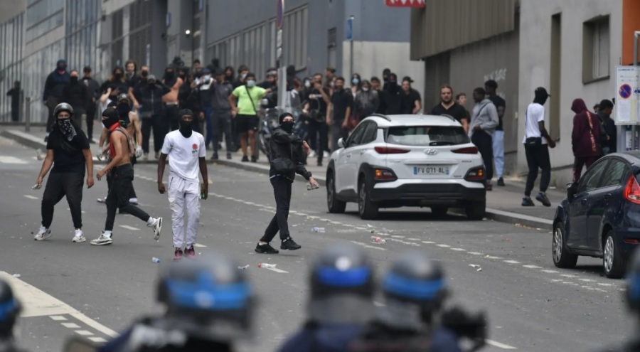 Fransa'daki protestolar Belçika'ya sıçradı