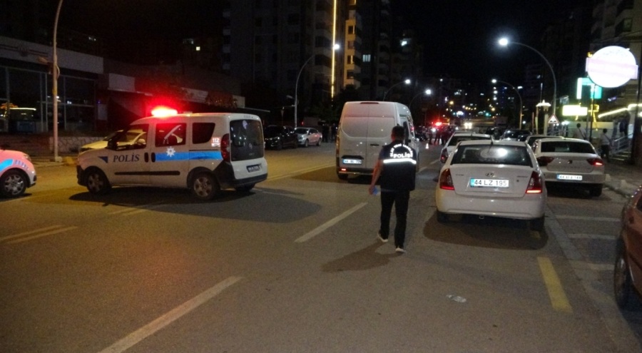 Husumetlisine kurşun yağdırdı