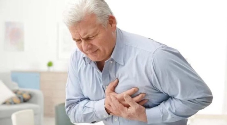 Göğüs ortasındaki ağrıyı dikkate alın