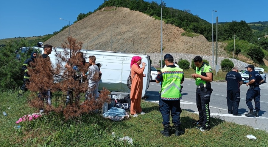 Bursa'daki düğün dönüşünde feci kaza! 25 metre sürüklendiler