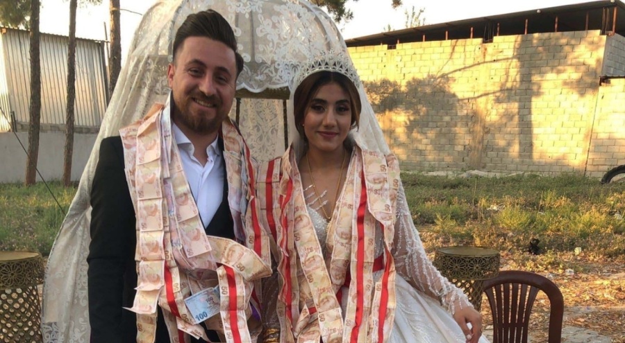 Hatay'da damadın kuzeninden 100 metre uzunluğunda takı şaşkına çevirdi!