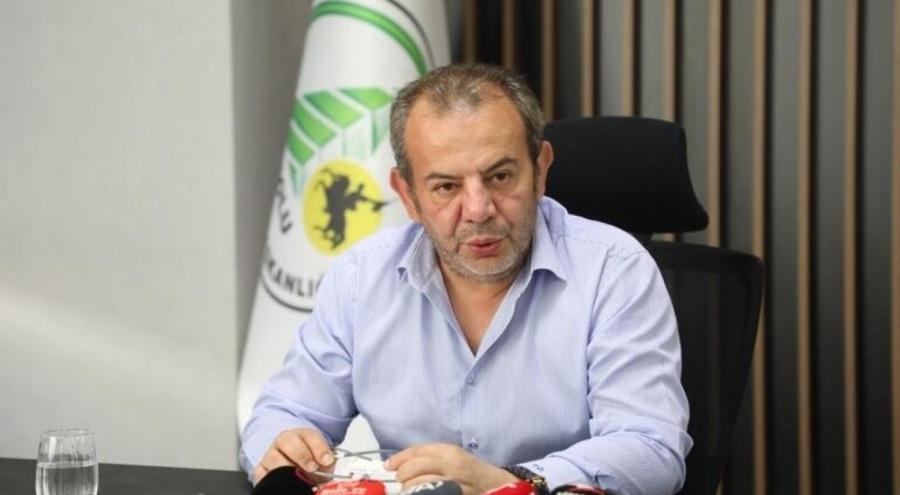 Tanju Özcan CHP Genel Merkezi'ne doğru yürüyüşe başladı