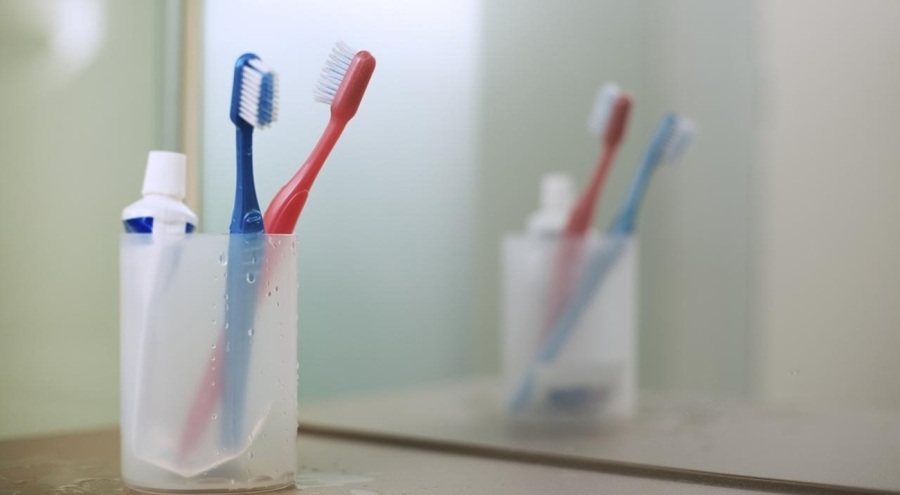 Uyumadan önce diş fırçalamamak kalp hastalığı riskini artırıyor!