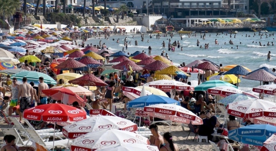 Kuşadası'na bayram tatilinde 2 milyon ziyaretçi