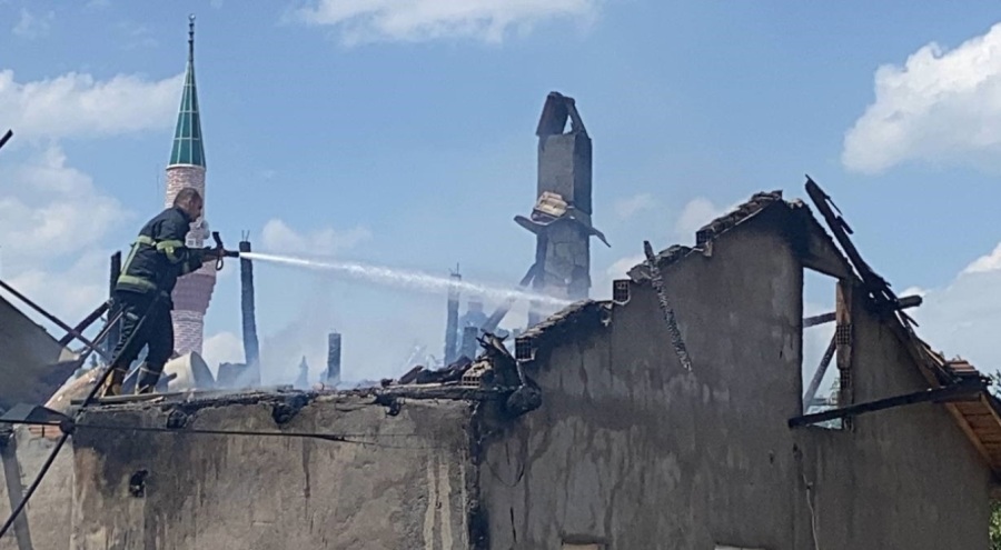 Yangın müstakil evi kullanılmaz hale getirdi