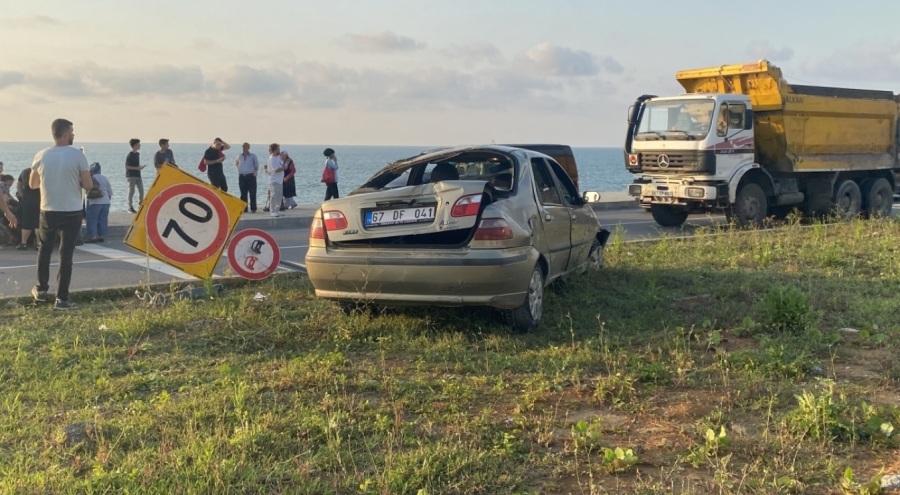 Asker uğurlama konvoyunda kaza: Araç takla attı, 4 kişi yaralandı