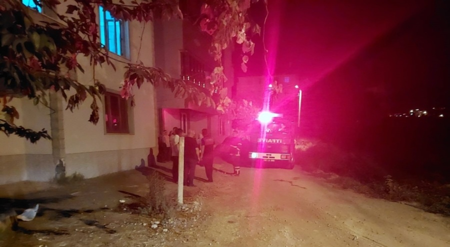 Peçeteler alev aldı, evde yangın çıktı