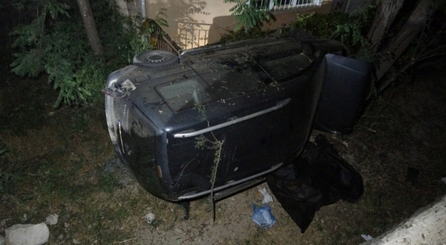 Burdur'da şarampole uçan araçta hayatını kaybetti