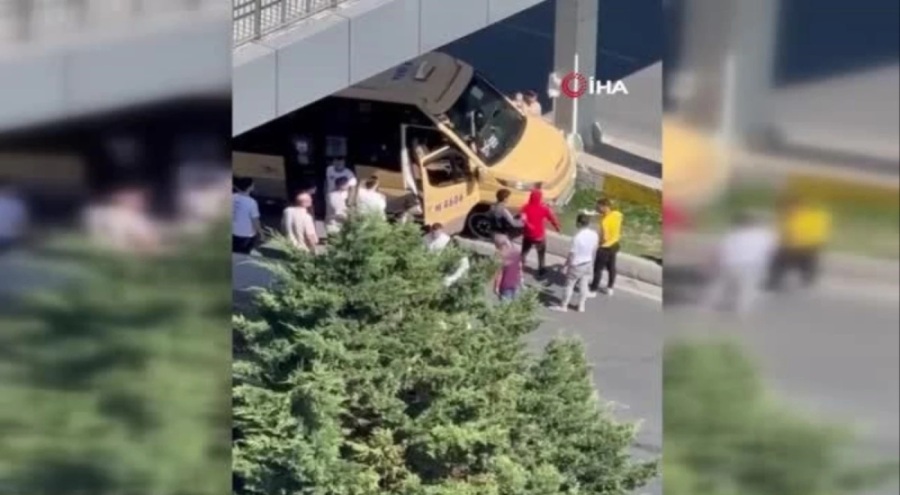 Sinir krizi geçiren genç kadın direksiyonu kırdı!