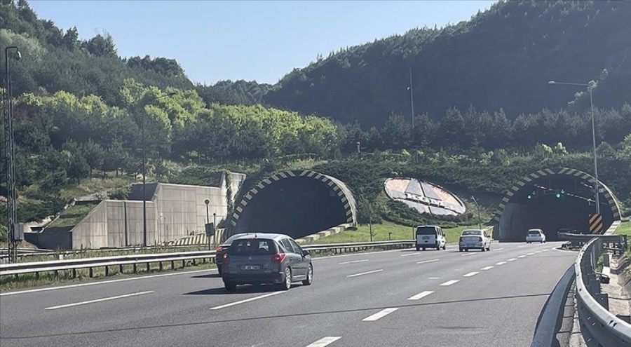 9 günlük tatilde Bolu Tüneli'ni 1 milyondan fazla araç kullandı