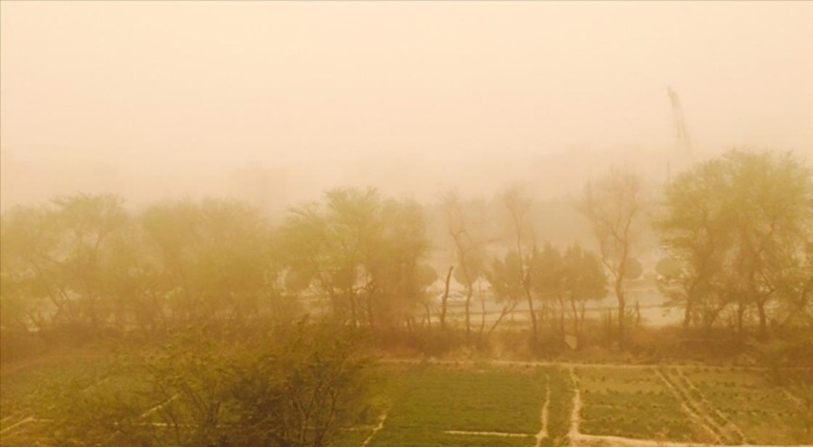 İran'da kum fırtınası nedeniyle 403 kişi hastanelik oldu