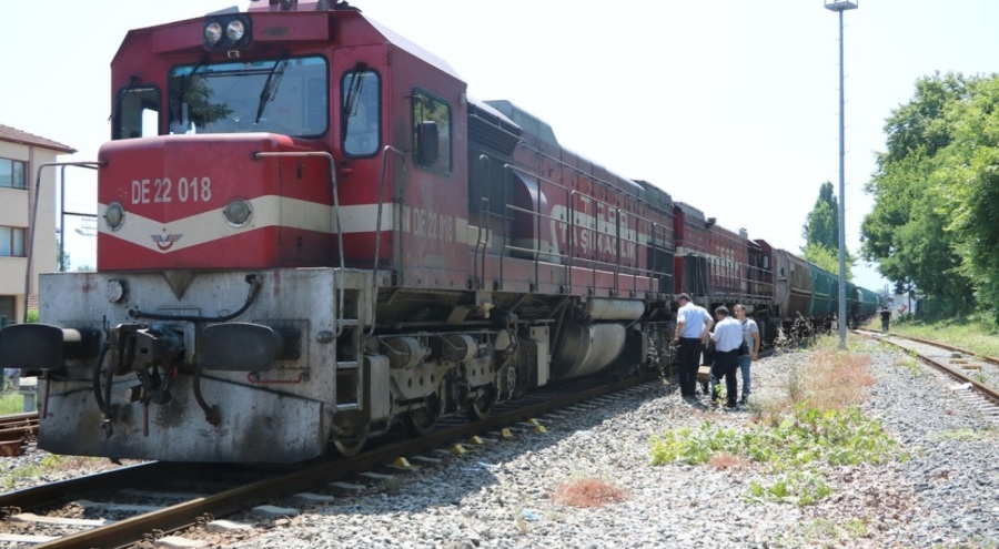 İlaç yazdırmaya gidiyormuş! Yük treninin çarptığı kadın öldü