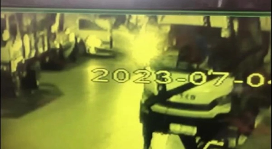 Gece yarısı kalaşnikoflu saldırıda cip sürücüsü hayatını kaybetti