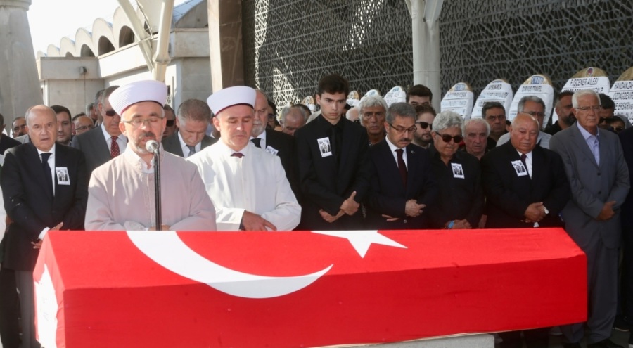 Türkiye'nin Lizbon Büyükelçisi Murat Karagöz son yolculuğuna uğurlandı