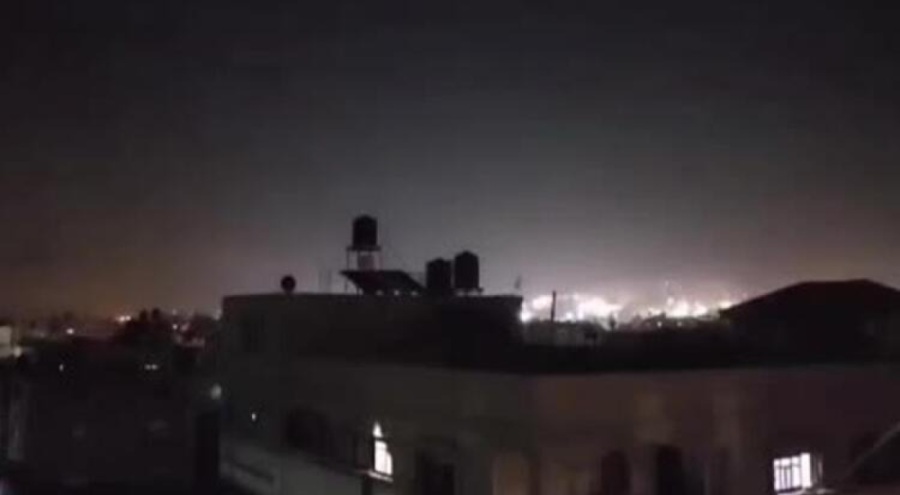 İsrail Gazze'ye roketle saldırdı