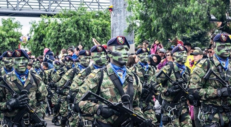 Kolombiya'da 6 aylık ateşkes!