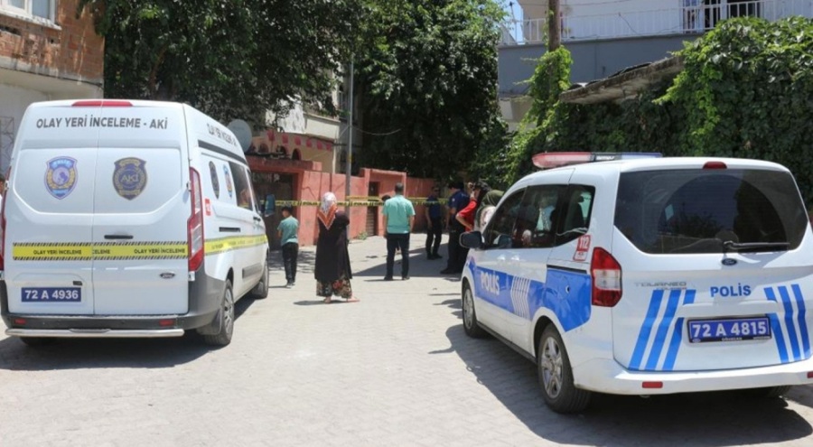 Batman'da koca dehşeti! Eşini 6 yerinden bıçakladı