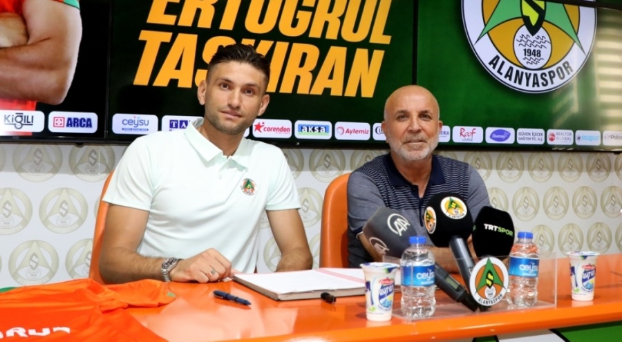 Alanyaspor'un yeni file bekçisi Ertuğrul Taşkıran