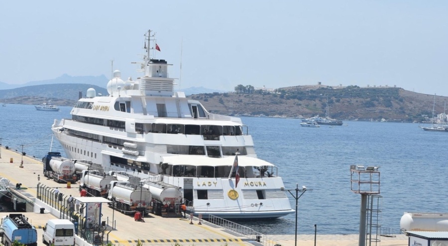 Meksikalı iş insanı yatına Bodrum'da 16 milyon liralık yakıt aldı!