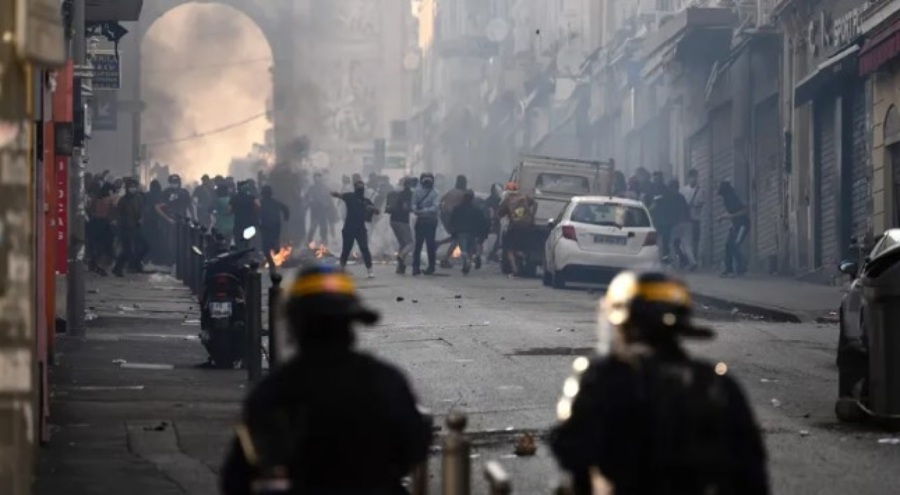 Fransa'da kitlesel eylem çağrısı