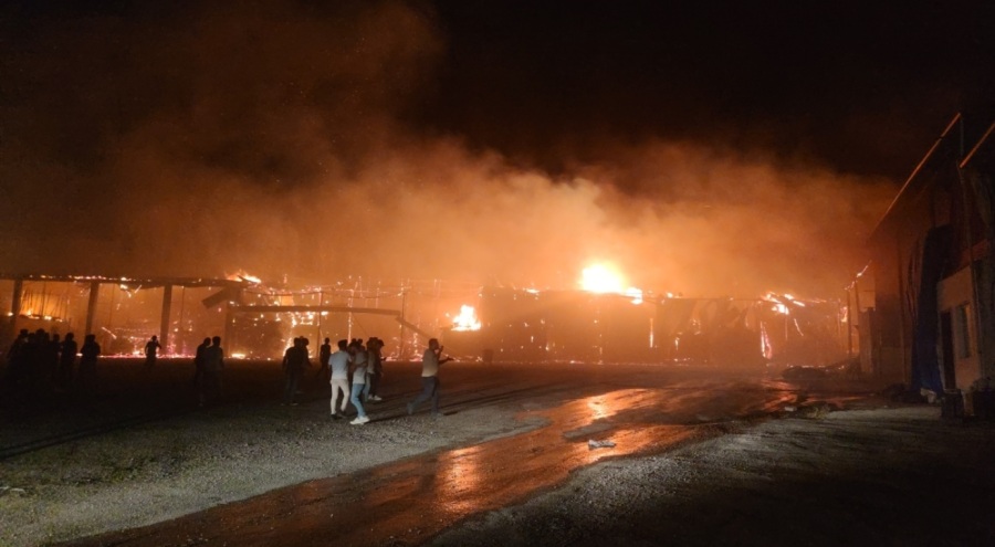 Van'da korkutan yangın kontrol altına alındı