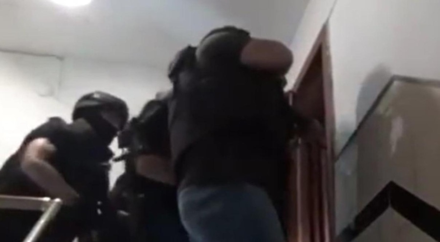 Esenyurt HDP ilçe binasına operasyon