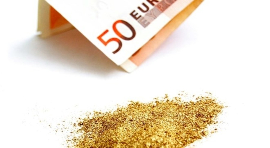 Parasını toza batırıp değerini artırmayı vadeden kişiye 10 bin euro kaptırdı