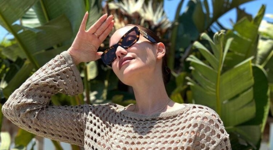 Fahriye Evcen plaj tarzını paylaştı