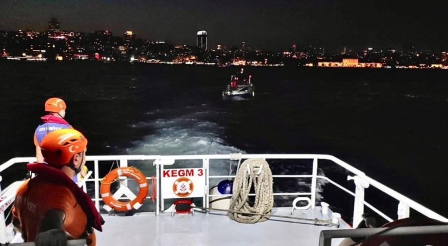 Sürüklenen teknenin Kız Kulesi önlerinde kurtarıldığı açıklandı!