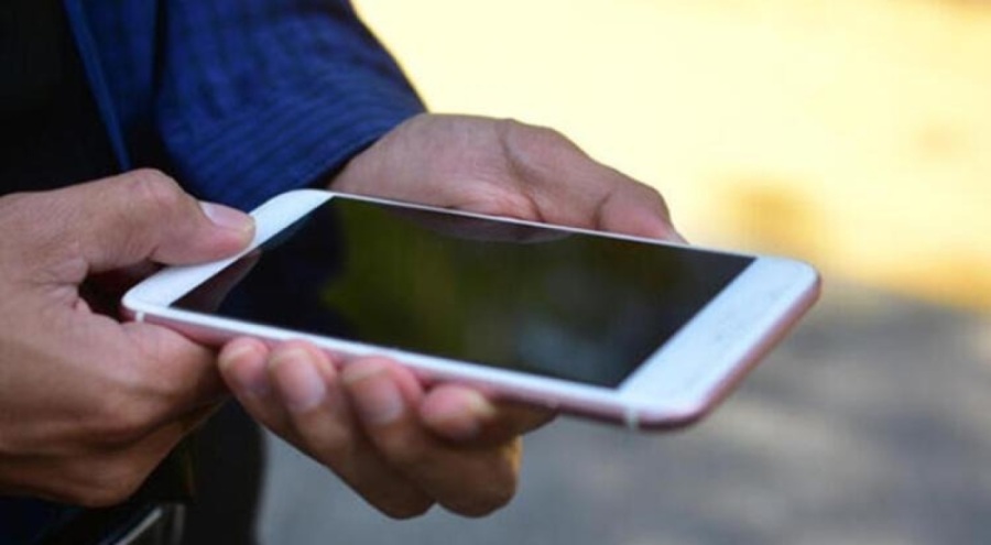 Yurt dışından getirilen telefon kullanım harcı 20 bin liraya yükseldi