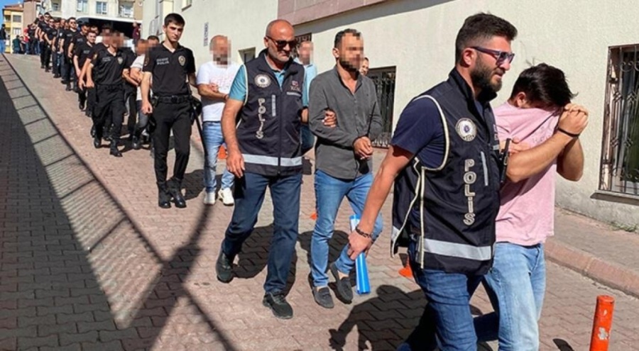 Kaçak akaryakıt operasyonunda 19 kişi adliyeye sevk edildi