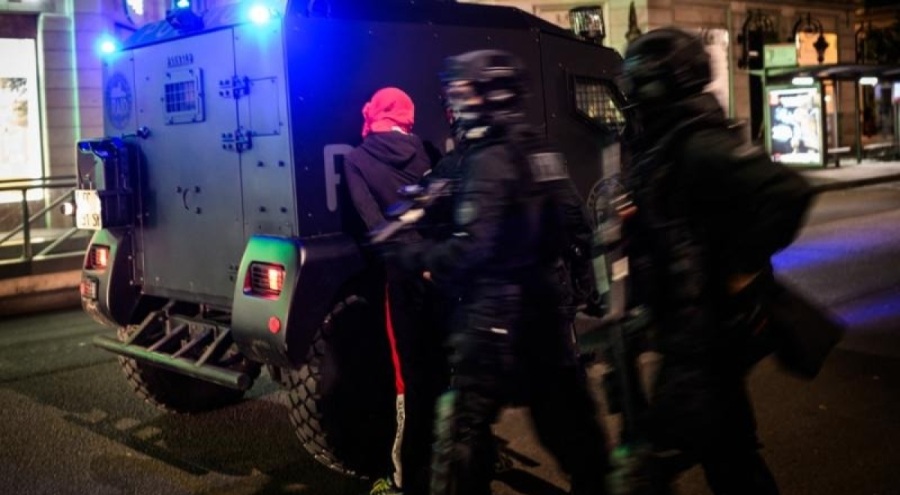 Fransa'da sosyal medya kısıtlaması