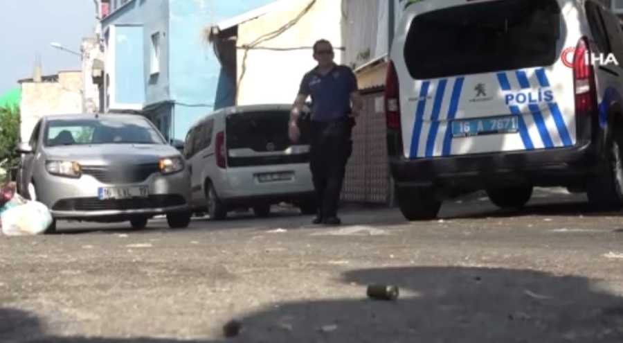Bursa'da silah sesleri!  Sokak ortasında kurşun yağdırdı