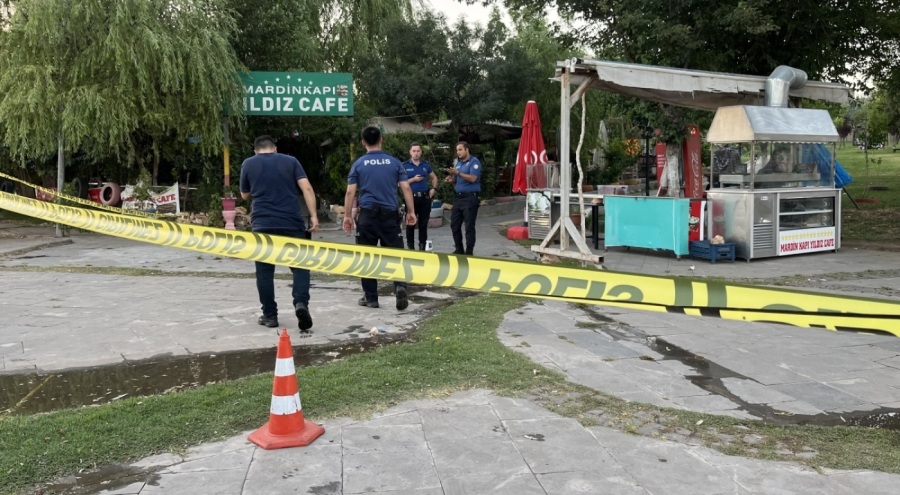 Çay bahçesine silahlı saldırı: 1'i ağır 2 yaralı