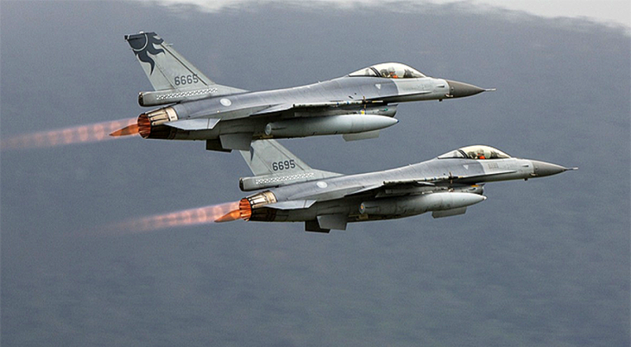 Beyaz Saray: Ukrayna'ya F-16 verebiliriz