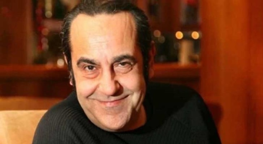 Ünlü sanatçı Özkan Uğur hayatını kaybetti