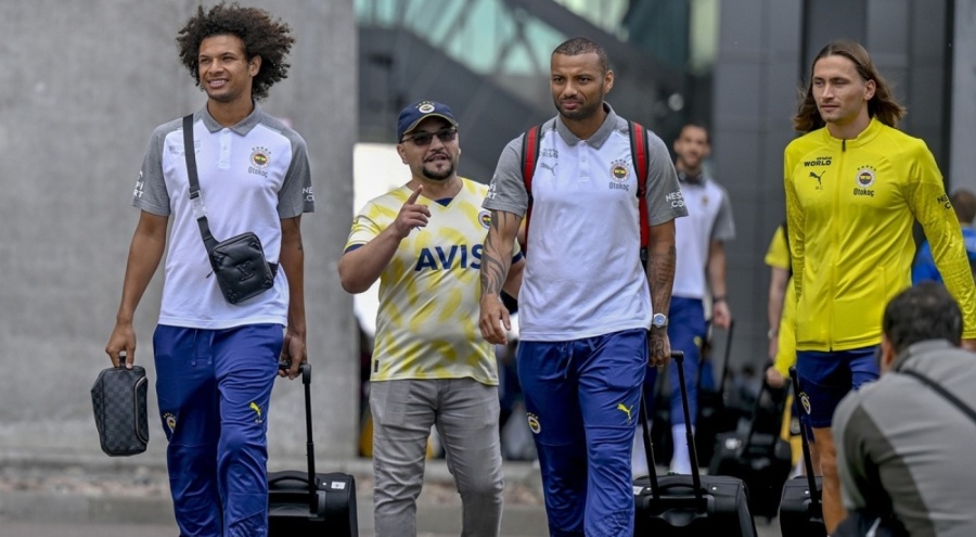 Fenerbahçe kamp için Rusya'ya gitti!